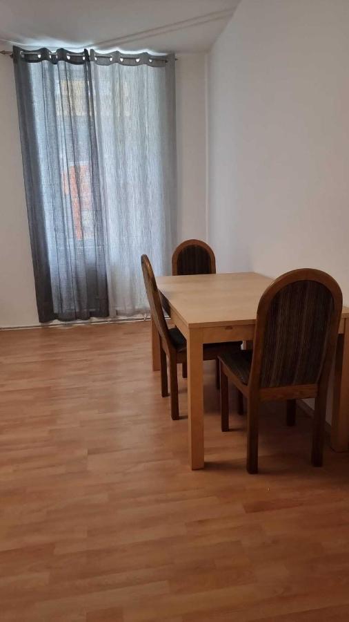 Premier Triple Room Mz Wien Exteriör bild